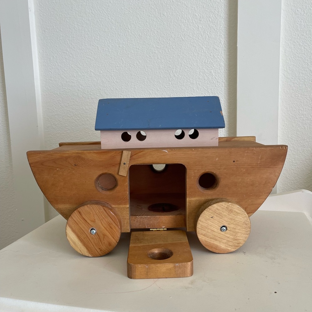 Wooden Noah's Ark Playset - Picture 2 of 6